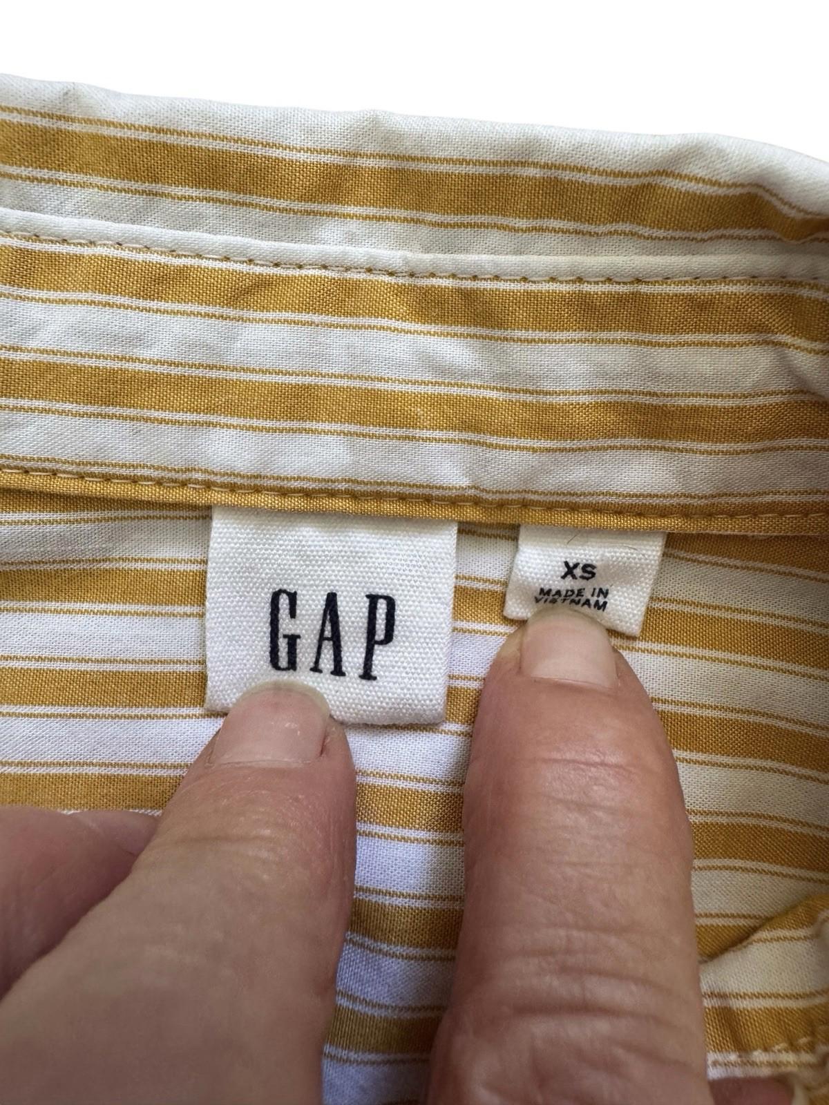 Excellent GAP Women's Yellow Striped Button Down Oxford FB Shirt Size XS